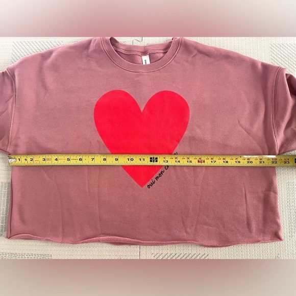 NWOT Heart Cropped Crew Neck Sweatshirt Size Medium - Picture 7 of 8